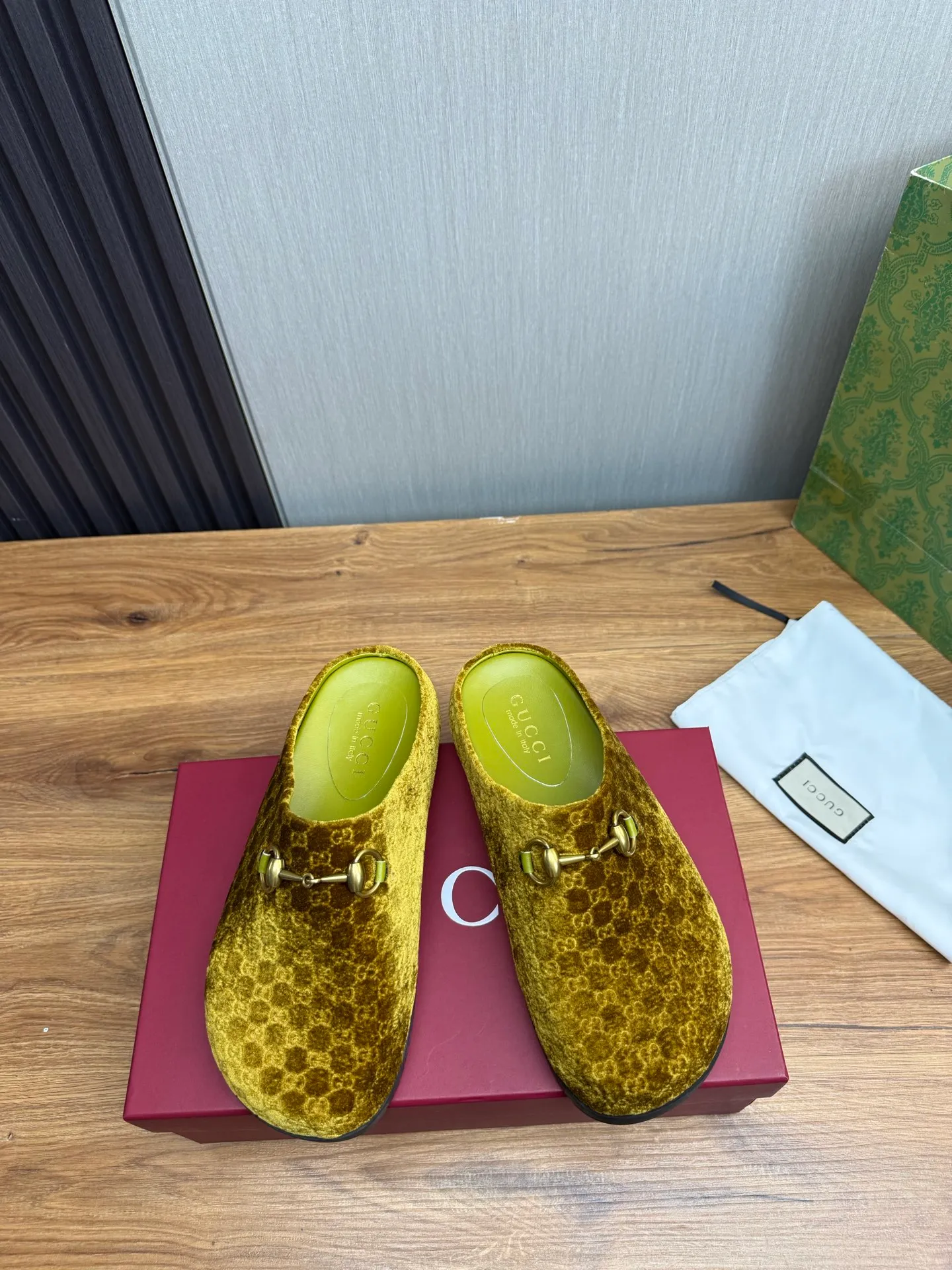 Men's men's shoes💰Pili 420💰Maoli 460💰 ＧＵＣＣＩGucci. Popular couple slippers hot sale🩷💚 🩴Official website one to one production 35-45 size 45 46 🉑️Customized!